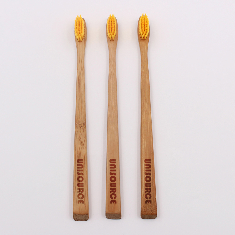 Brosse à dents en bambou de forme trapézoïdale