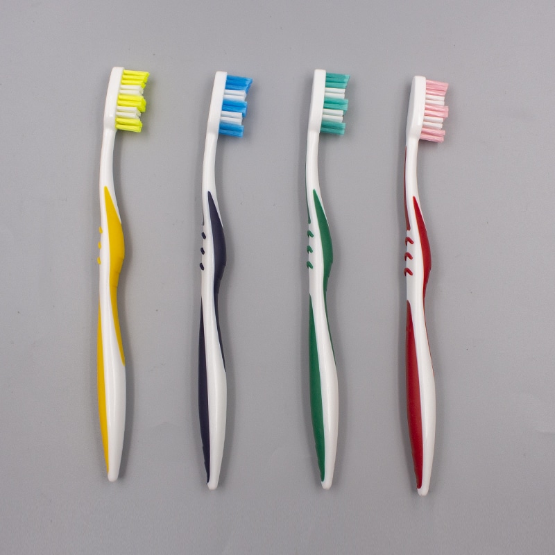 Brosse à dents en caoutchouc en forme de V pour adultes